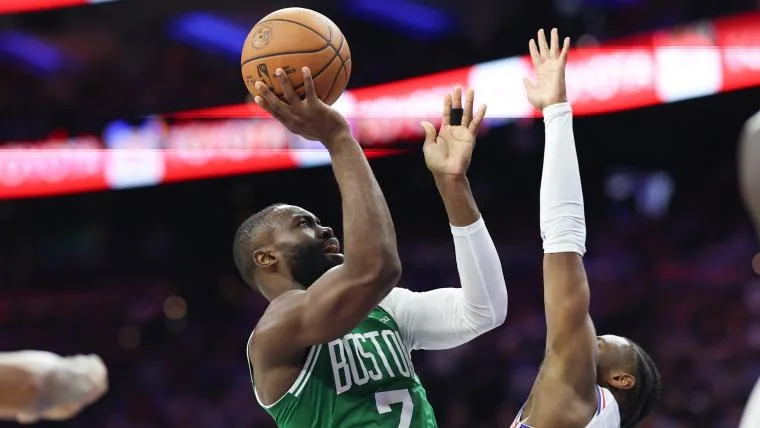 Insider Dismisses Jaylen Brown Trade Rumors Amid Giannis Speculation