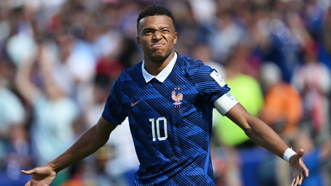 Mbappé Scores Twice as France Defeats Senegal in World Cup Opener