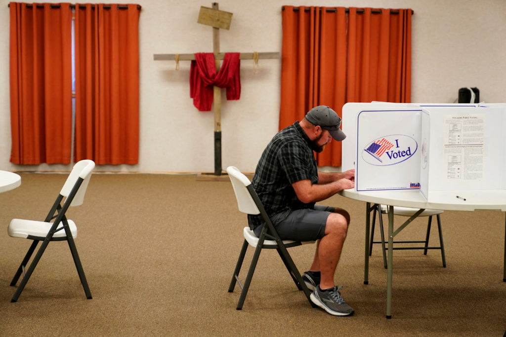 Oklahoma Holds Crowded Primary for Open U.S. Senate and Governor Races