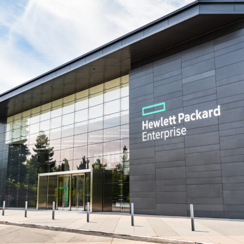 Partner Advocates for Expanded Free HPE Software Licenses Amid VMware Competition
