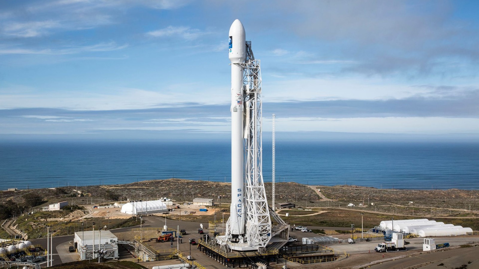 SpaceX Conducts Initial Public Offering, Elevating Elon Musk to Trillionaire Status