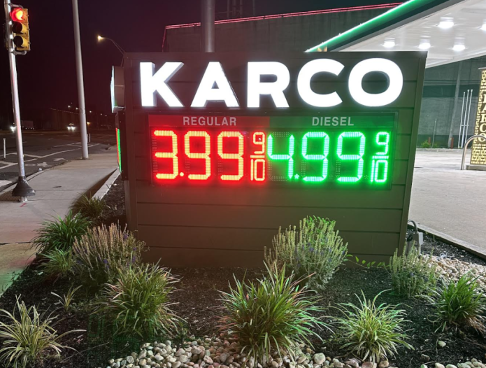 U.S. Gas Prices Fall Below $4 Per Gallon